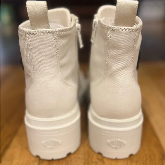 NEW - Size 10 - Palladium Women’s Cream High-Top Sneakers - Picture 3 of 7